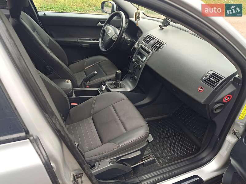 Универсал Volvo V50 2006 в Киеве