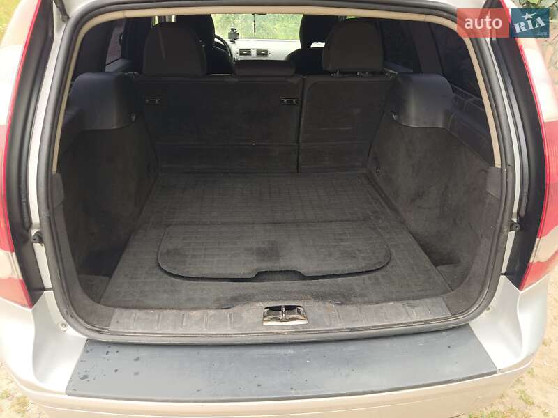 Универсал Volvo V50 2006 в Киеве