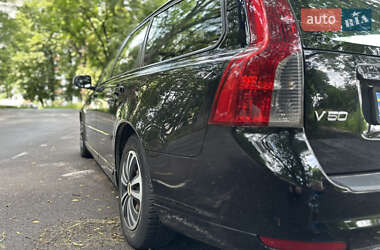 Универсал Volvo V50 2010 в 