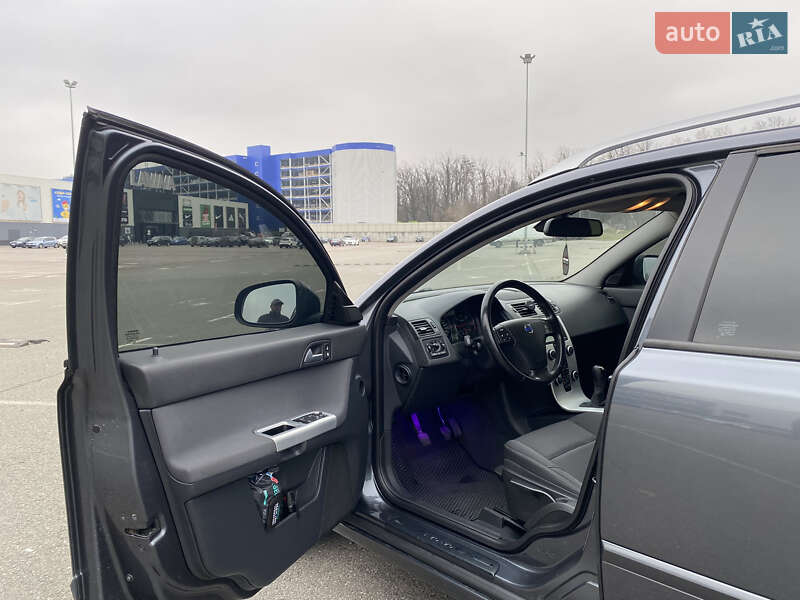 Универсал Volvo V50 2010 в Киеве