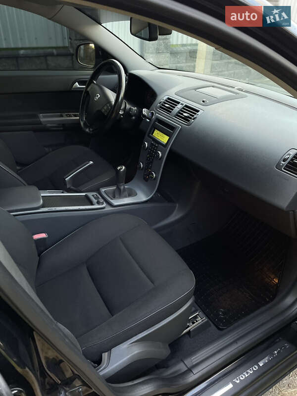 Универсал Volvo V50 2010 в Славуте