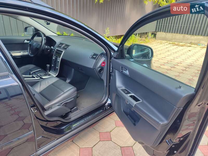 Универсал Volvo V50 2010 в Кролевце