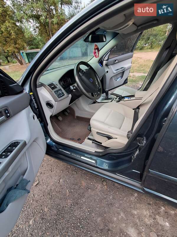 Універсал Volvo V50 2009 в Павлограді