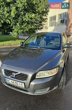 Универсал Volvo V50 2008 в Новояворовске