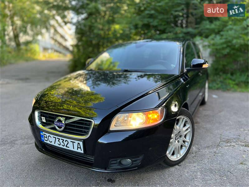 Volvo V50 2011