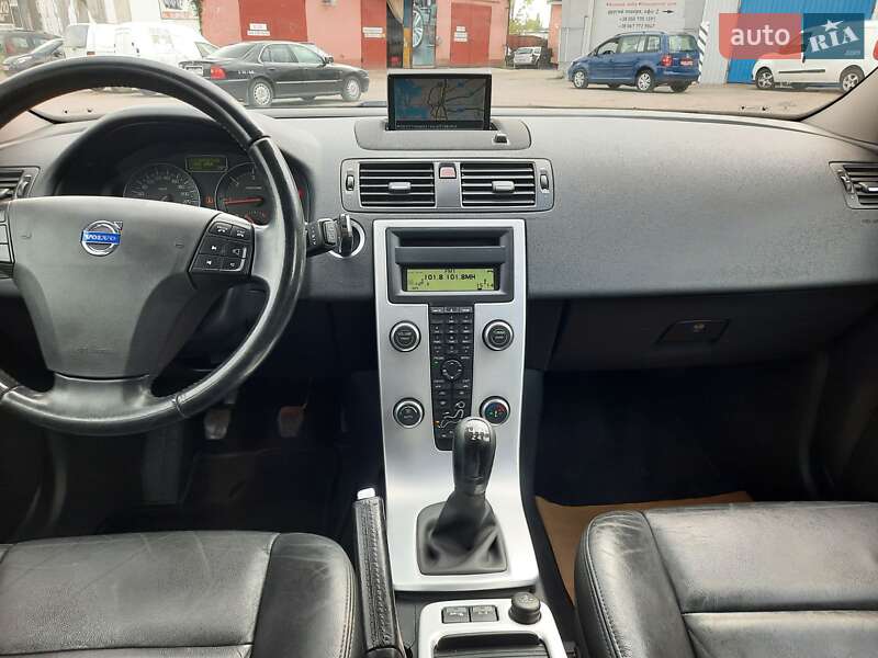 Универсал Volvo V50 2012 в Полтаве