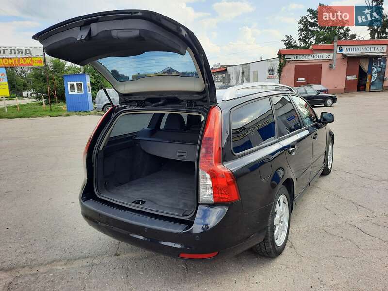 Универсал Volvo V50 2012 в Полтаве