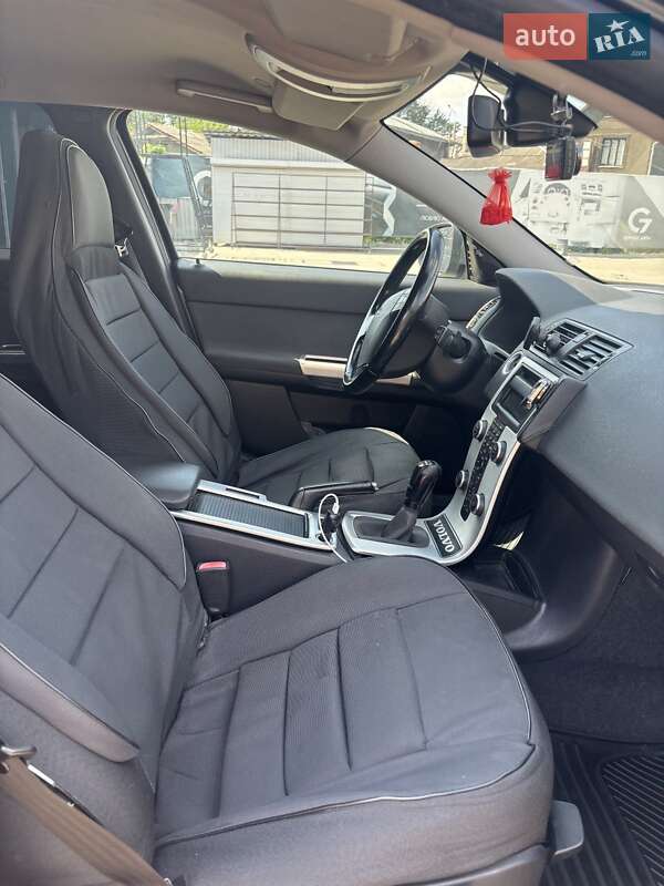 Універсал Volvo V50 2011 в Чернівцях