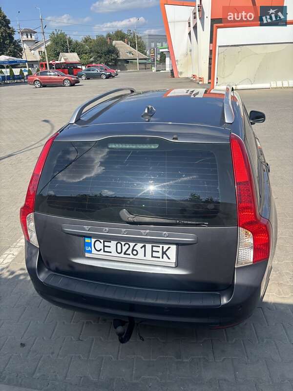 Універсал Volvo V50 2011 в Чернівцях