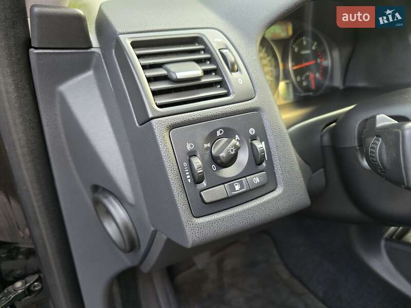 Универсал Volvo V50 2012 в Стрые