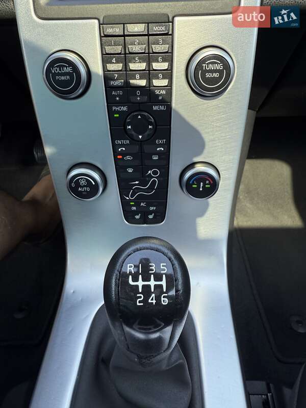 Універсал Volvo V50 2010 в Кривому Розі