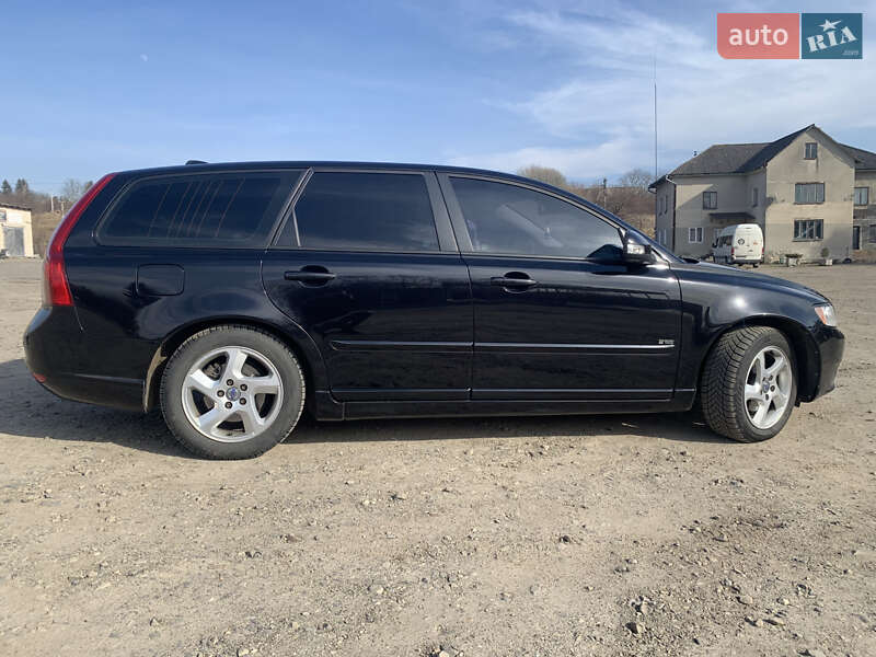 Универсал Volvo V50 2011 в Львове