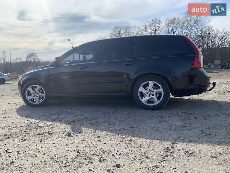 Универсал Volvo V50 2011 в Львове
