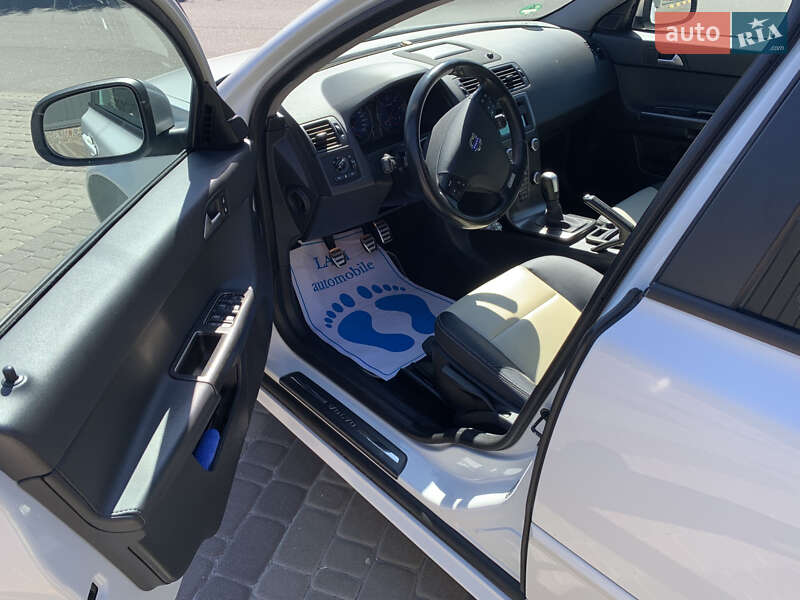 Универсал Volvo V50 2012 в Белой Церкви