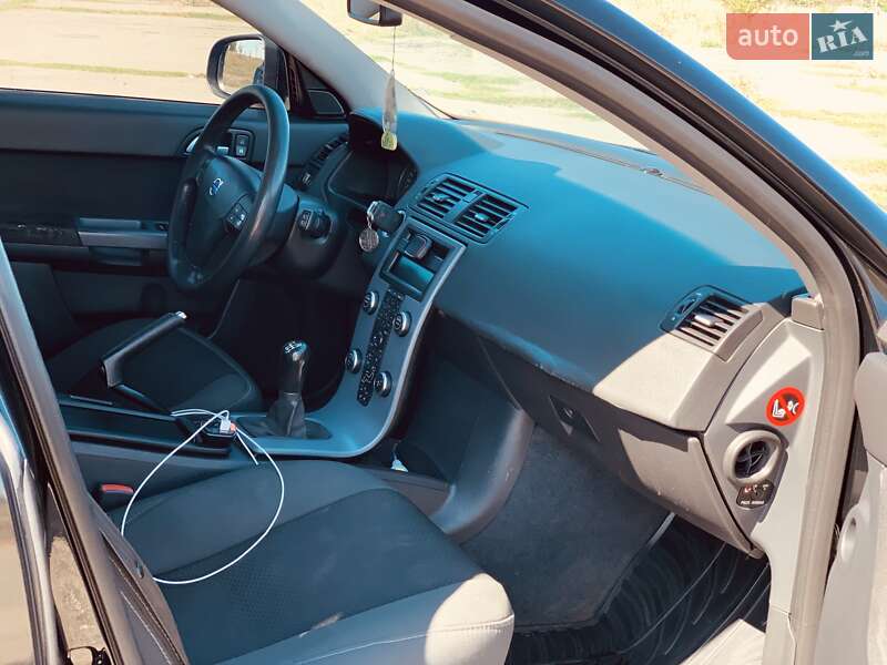 Універсал Volvo V50 2010 в Бару