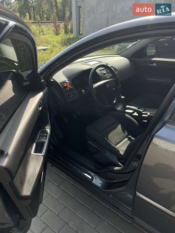 Універсал Volvo V50 2009 в Тячеві