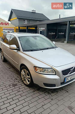 Универсал Volvo V50 2009 в Новояворовске