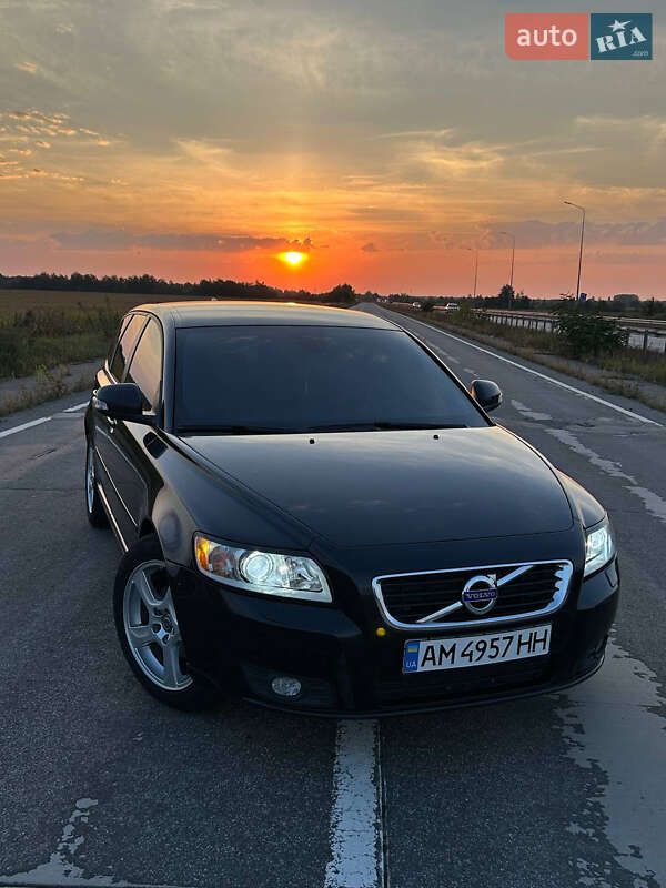 Volvo V50 2011
