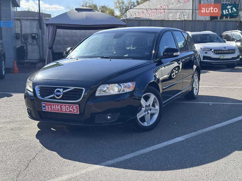 Универсал Volvo V50 2012 в Киеве