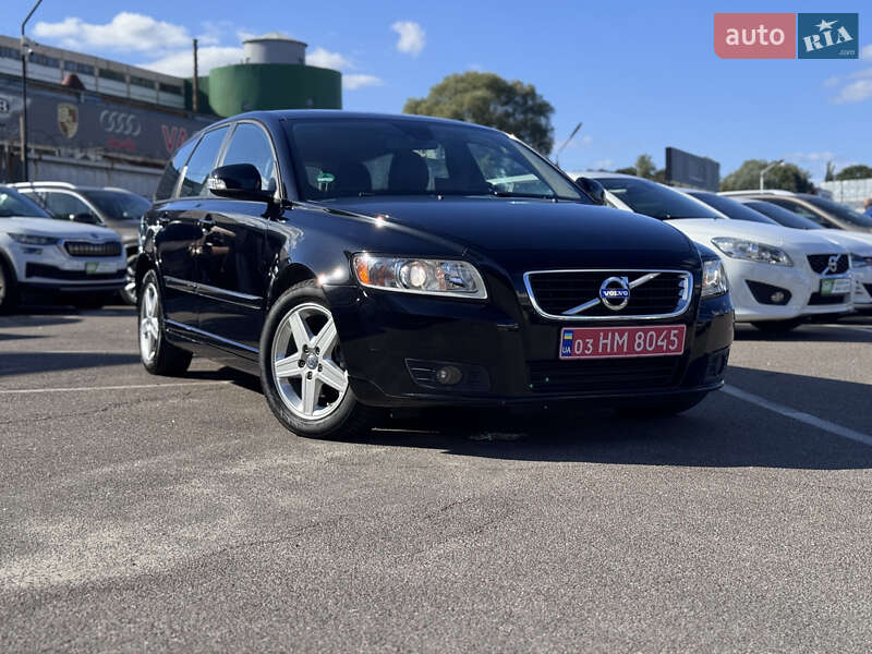 Универсал Volvo V50 2012 в Киеве