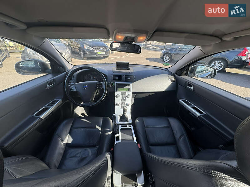 Универсал Volvo V50 2012 в Киеве