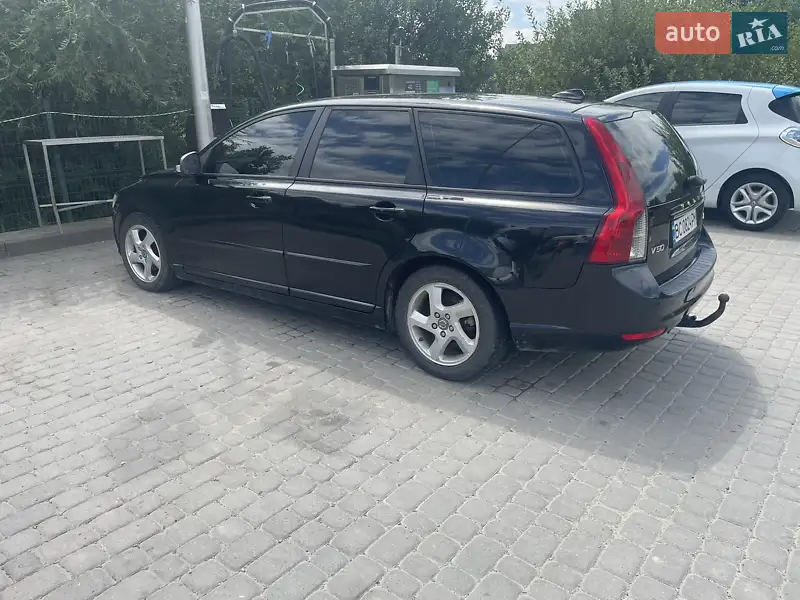 Volvo V50