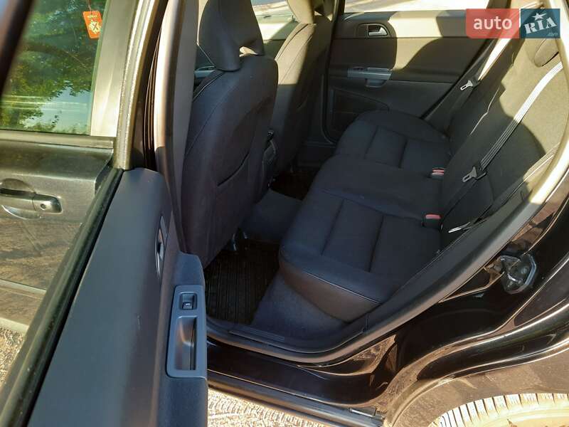 Универсал Volvo V50 2010 в Житомире