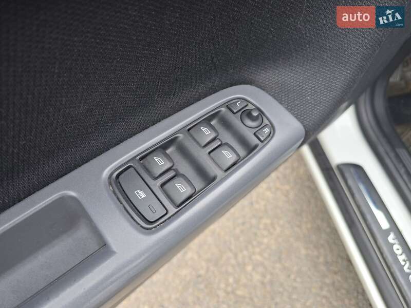 Универсал Volvo V50 2011 в Ковеле