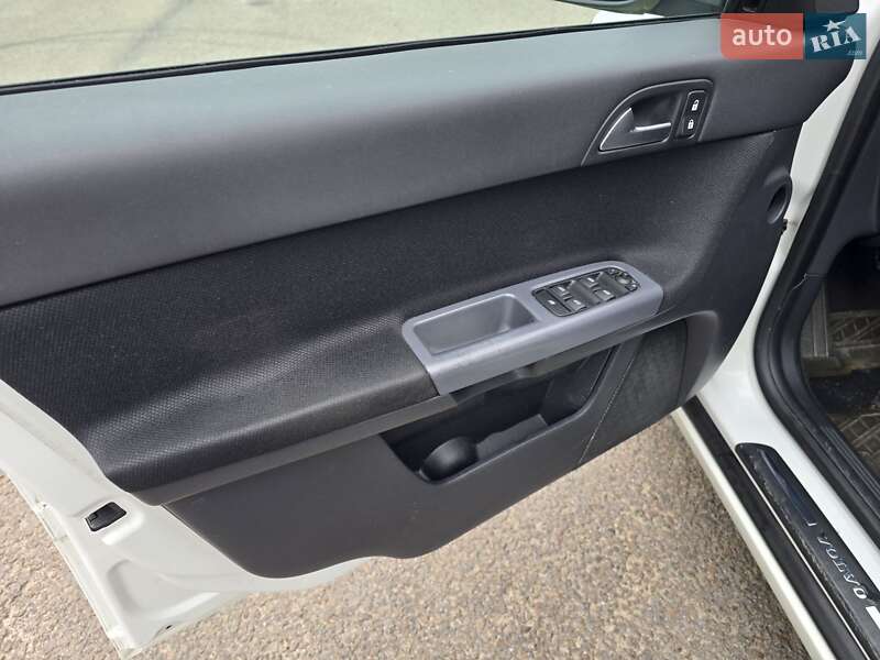 Универсал Volvo V50 2011 в Ковеле