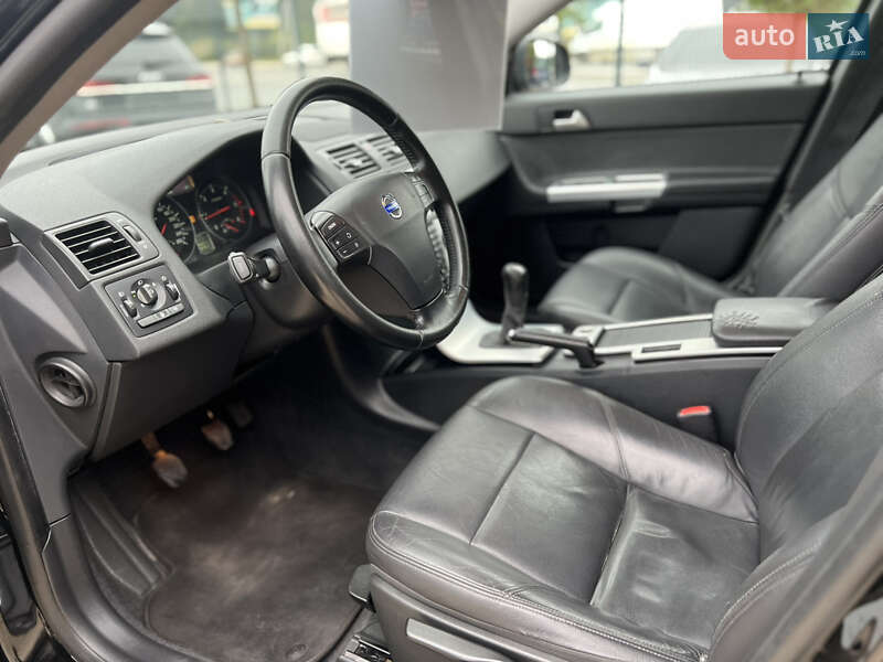 Универсал Volvo V50 2011 в Львове