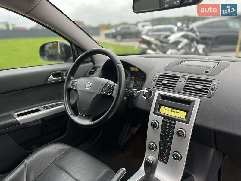 Универсал Volvo V50 2011 в Львове