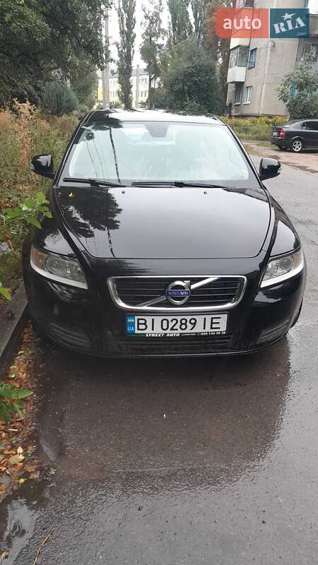 Универсал Volvo V50 2010 в Полтаве