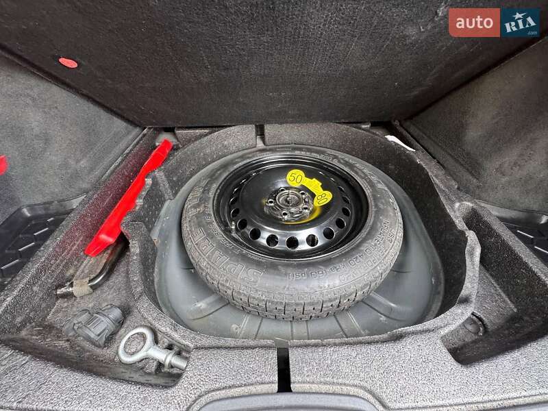 Универсал Volvo V50 2011 в Сколе