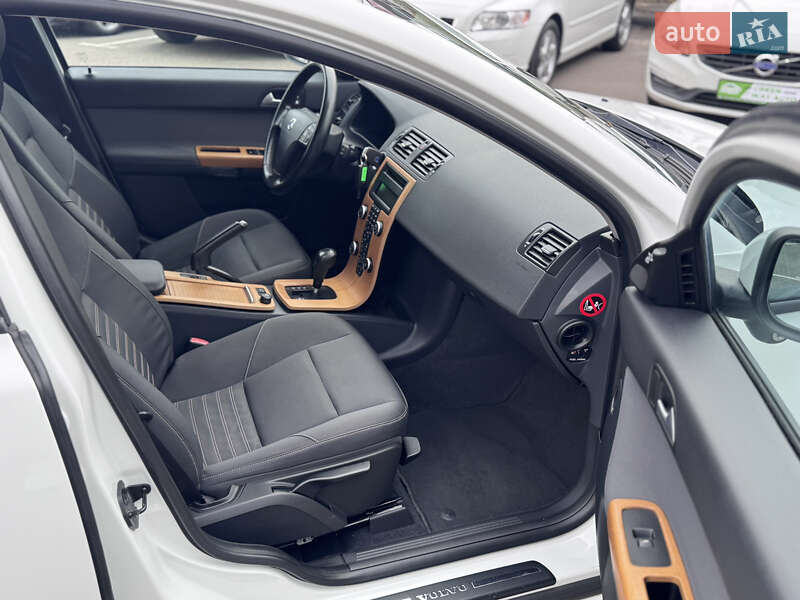 Універсал Volvo V50 2011 в Києві