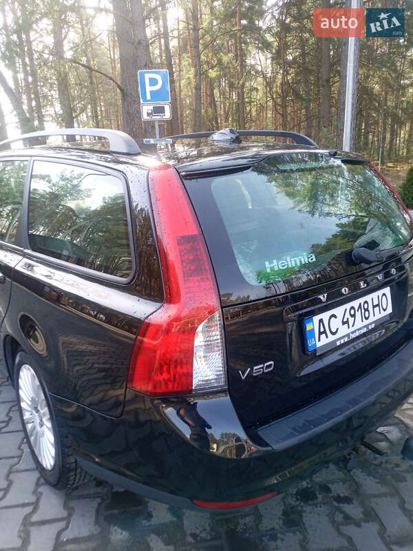 Універсал Volvo V50 2010 в Маневичах