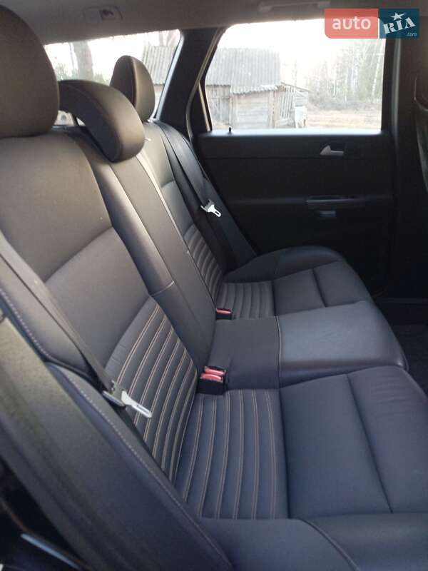 Універсал Volvo V50 2010 в Маневичах