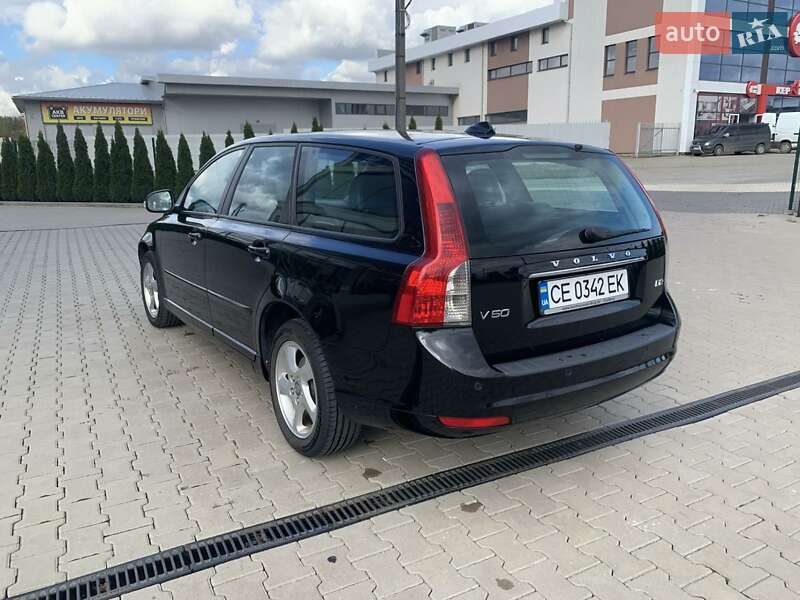 Универсал Volvo V50 2011 в Черновцах