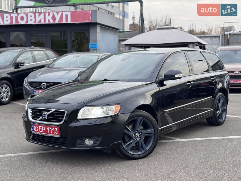 Универсал Volvo V50 2012 в Киеве