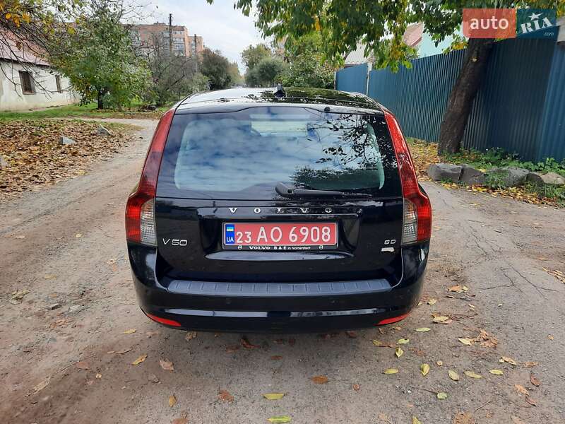 Універсал Volvo V50 2010 в Полтаві