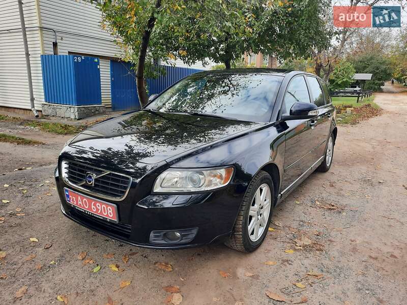 Універсал Volvo V50 2010 в Полтаві