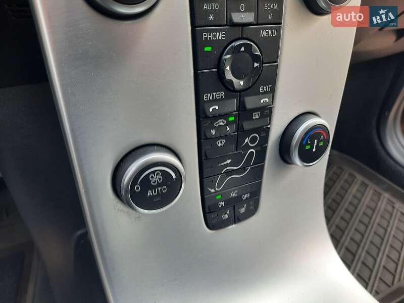 Універсал Volvo V50 2010 в Полтаві