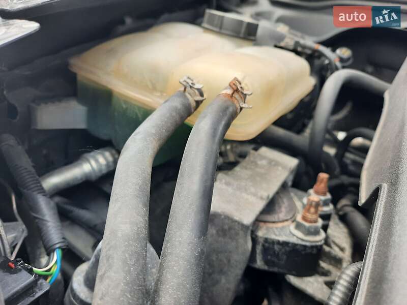 Універсал Volvo V50 2010 в Полтаві