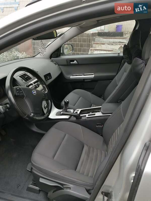 Универсал Volvo V50 2011 в Тетиеве фото 4 Универсал Volvo V50 2011 в Тетиеве