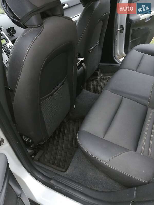 Универсал Volvo V50 2011 в Тетиеве фото 8 Универсал Volvo V50 2011 в Тетиеве