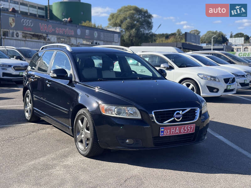 Универсал Volvo V50 2010 в Киеве фото 3 Универсал Volvo V50 2010 в Киеве