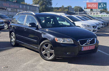 Универсал Volvo V50 2010 в Киеве