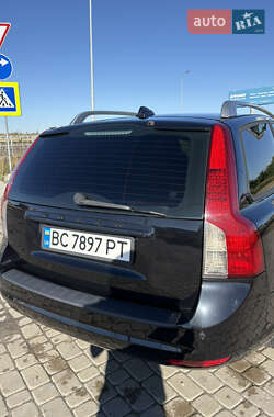 Универсал Volvo V50 2012 в 