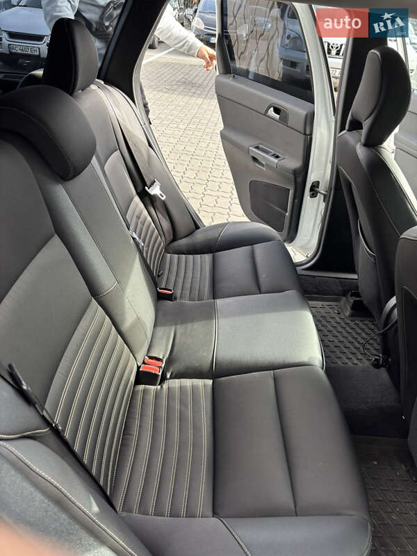 Універсал Volvo V50 2009 в Луцьку