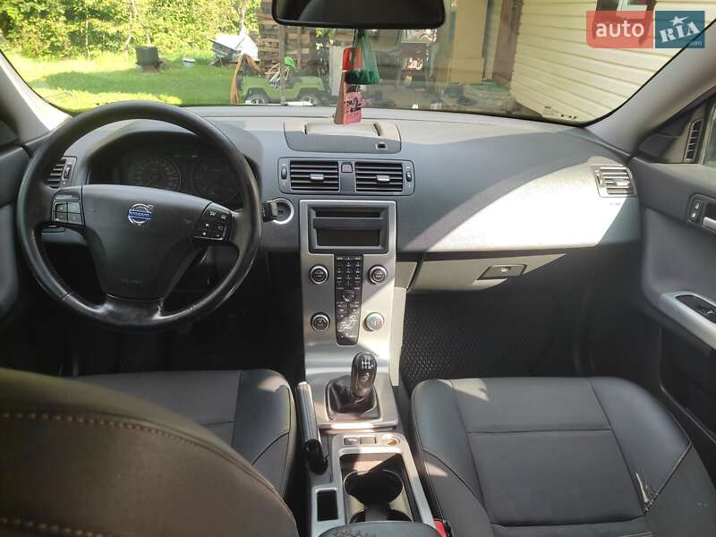 Универсал Volvo V50 2009 в Косове фото 3 Универсал Volvo V50 2009 в Косове