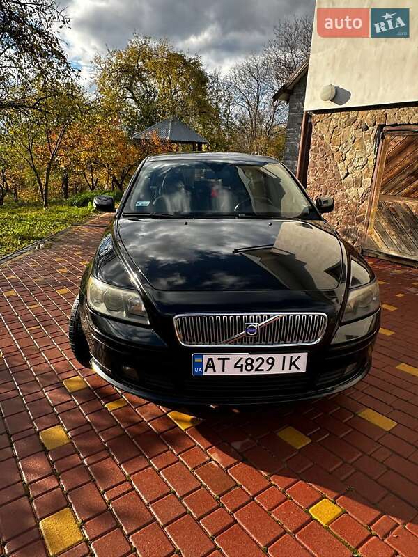 Универсал Volvo V50 2004 в Отынии фото 12 Универсал Volvo V50 2004 в Отынии